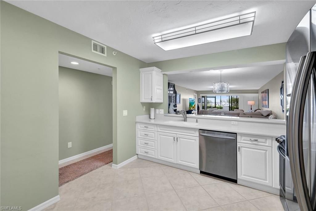 9435 Sunset Harbor Ln, Unit 211, Fort Myers, FL 33919 Photo