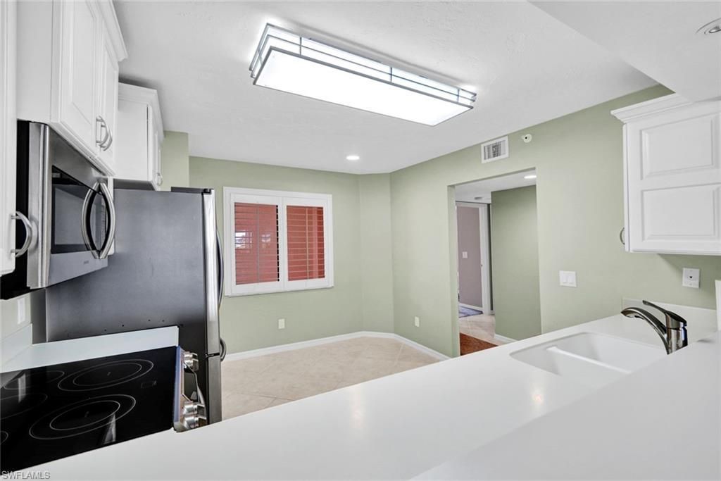 9435 Sunset Harbor Ln, Unit 211, Fort Myers, FL 33919 Photo