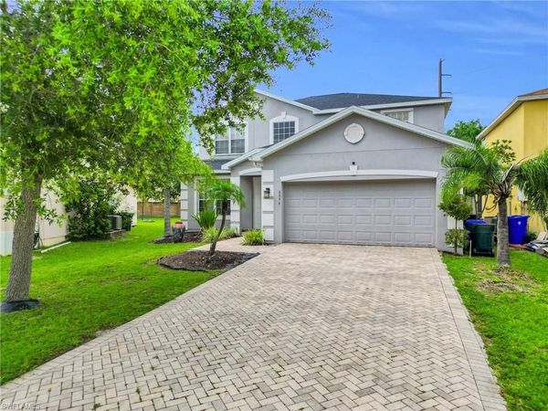 8094 Silver Birch WAY, LEHIGH ACRES, FL 33971
