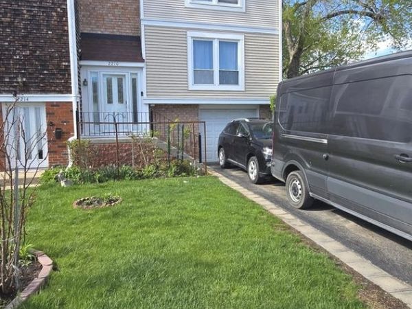 2210 Clifton Place, Hoffman Estates, IL 60169