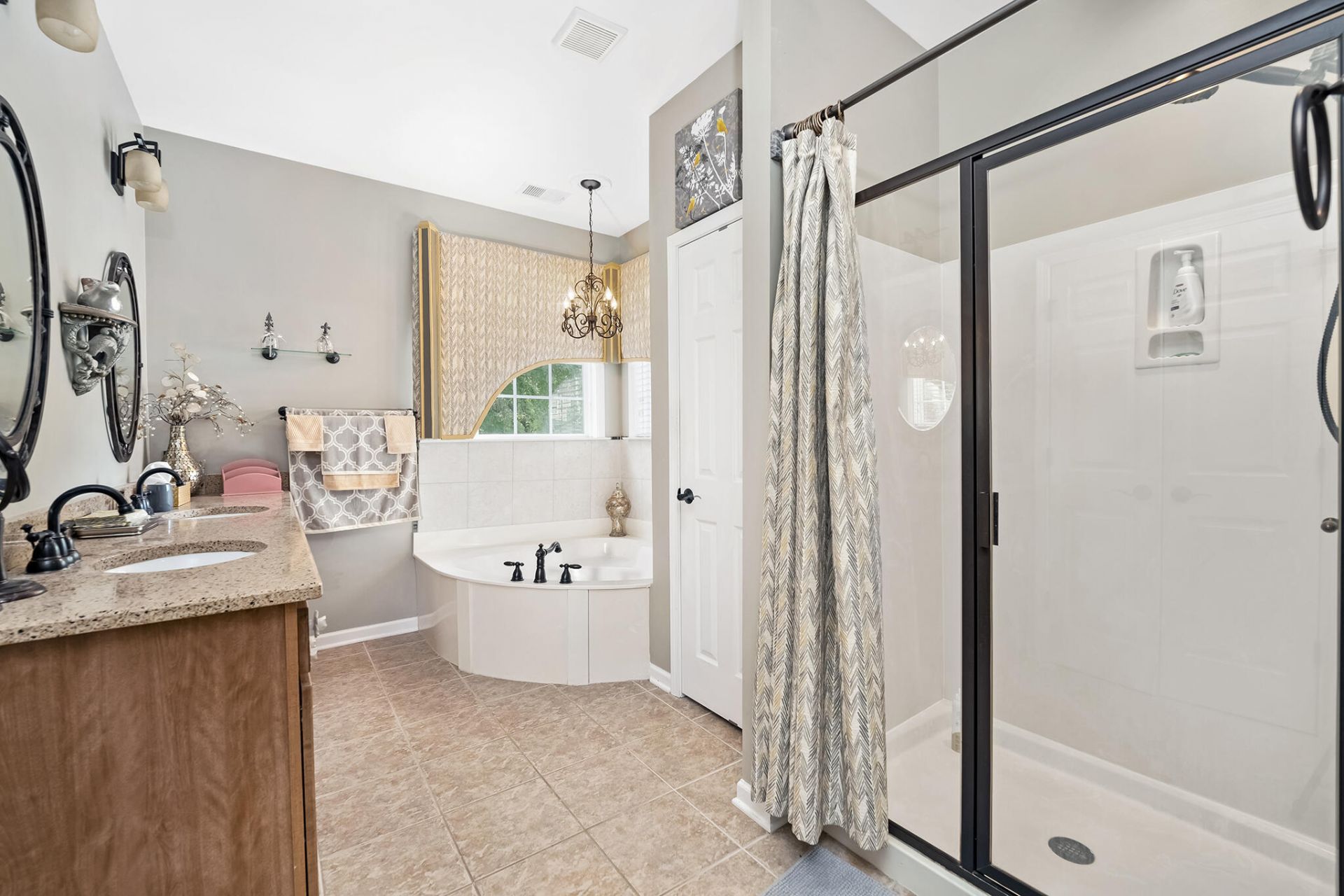 613 Clouds Way Photo 26