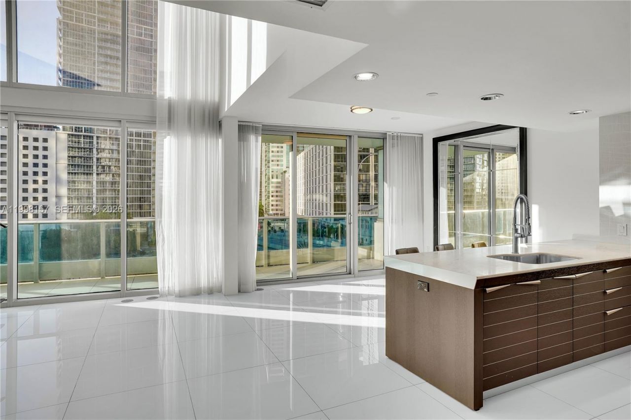 200 Biscayne Boulevard Way , Unit 503, Miami, FL 33131 Photo