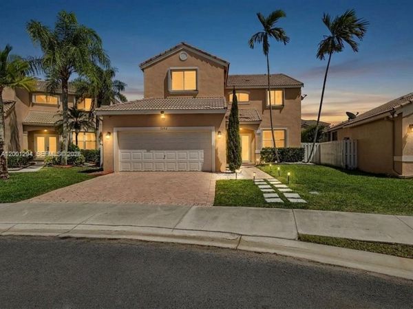 1042 Thistle Creek Ct, Weston, FL 33327