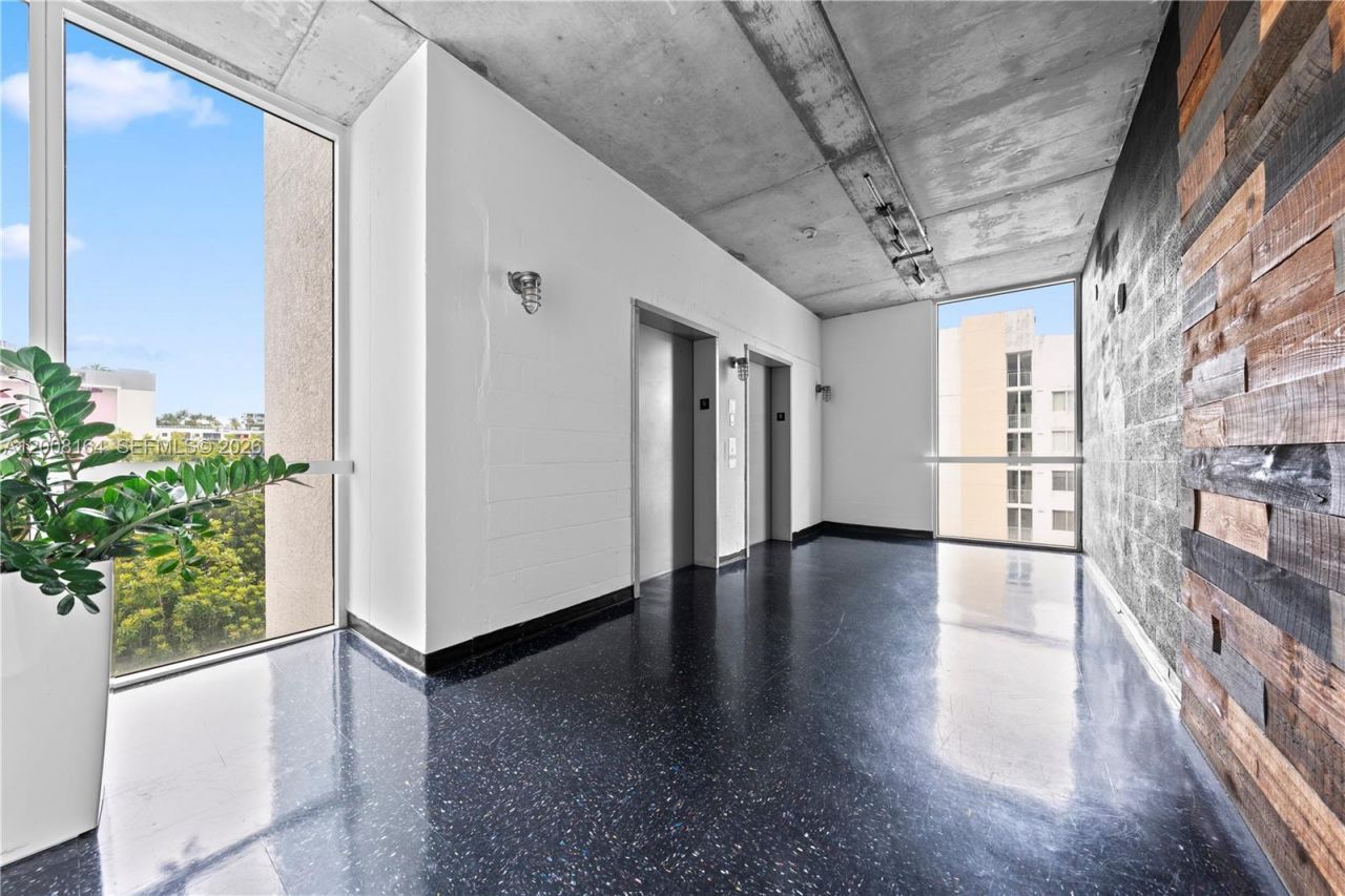 444 NE 30th St , Unit 602, Miami, FL 33137 Photo