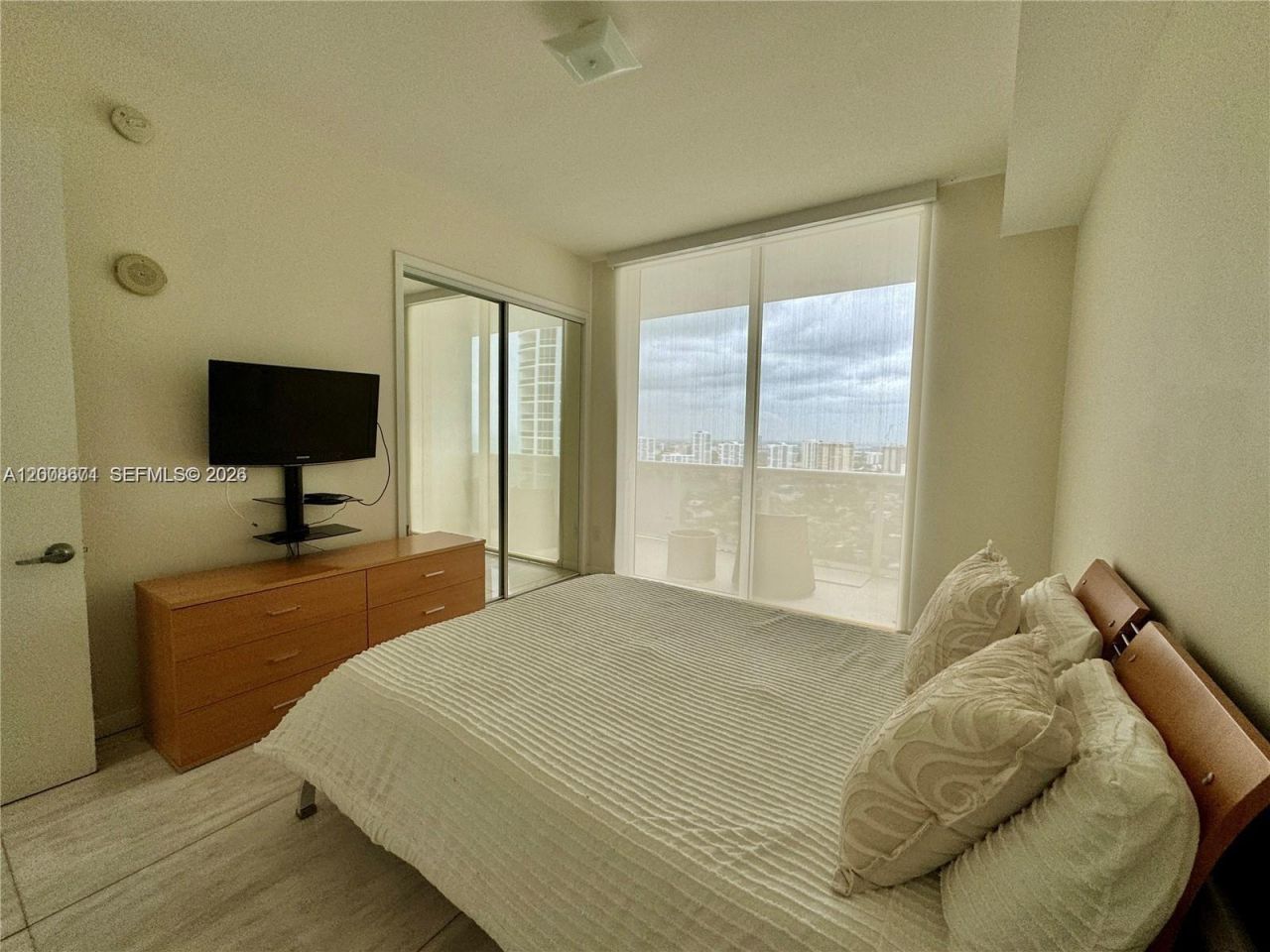 18101 Collins Ave , Unit 4302, Sunny Isles Beach, FL 33160 Photo