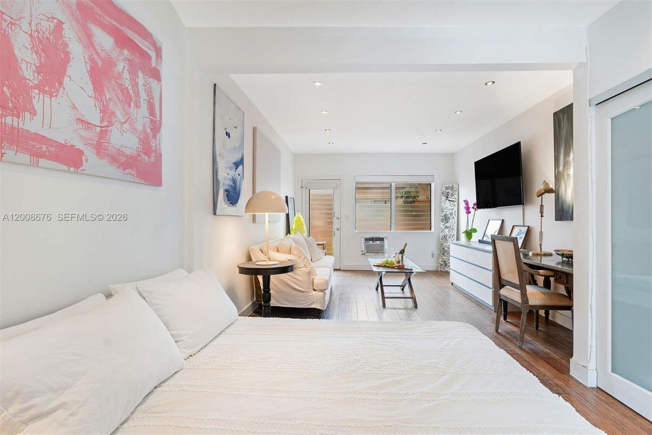 1050 Pennsylvania Ave , Unit 29, Miami Beach, FL 33139 Photo