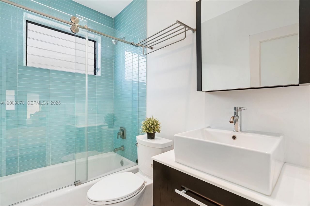 1050 Pennsylvania Ave , Unit 29, Miami Beach, FL 33139 Photo
