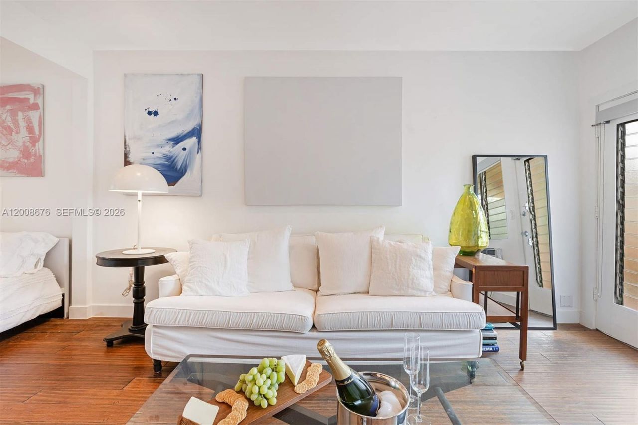 1050 Pennsylvania Ave , Unit 29, Miami Beach, FL 33139 Photo