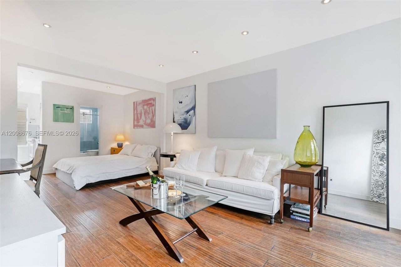 1050 Pennsylvania Ave , Unit 29, Miami Beach, FL 33139 Photo