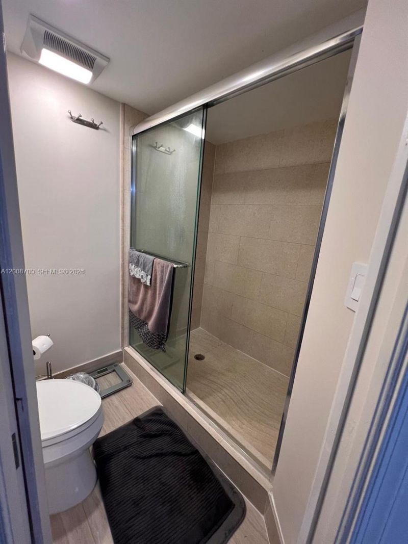 3530 Mystic Pointe Dr , Unit 1605, Aventura, FL 33180 Photo