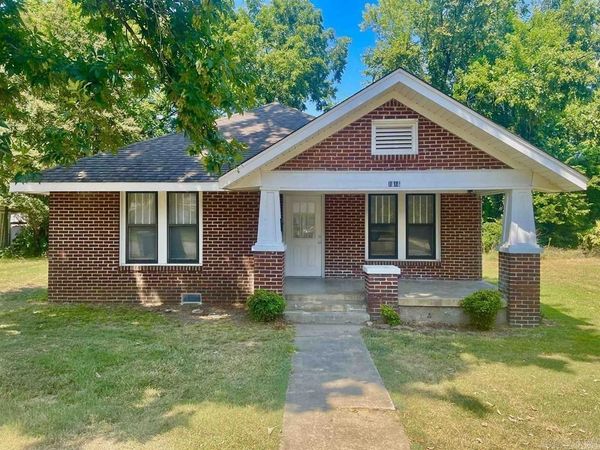 1616 Independence , Conway, AR 72034