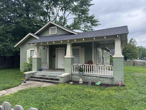 1704 Duncan , Conway, AR 72034