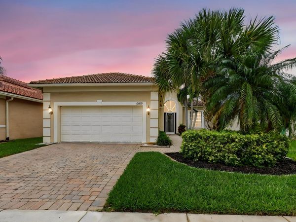 6532 SE Broadmoor Lane, Stuart, FL 34997