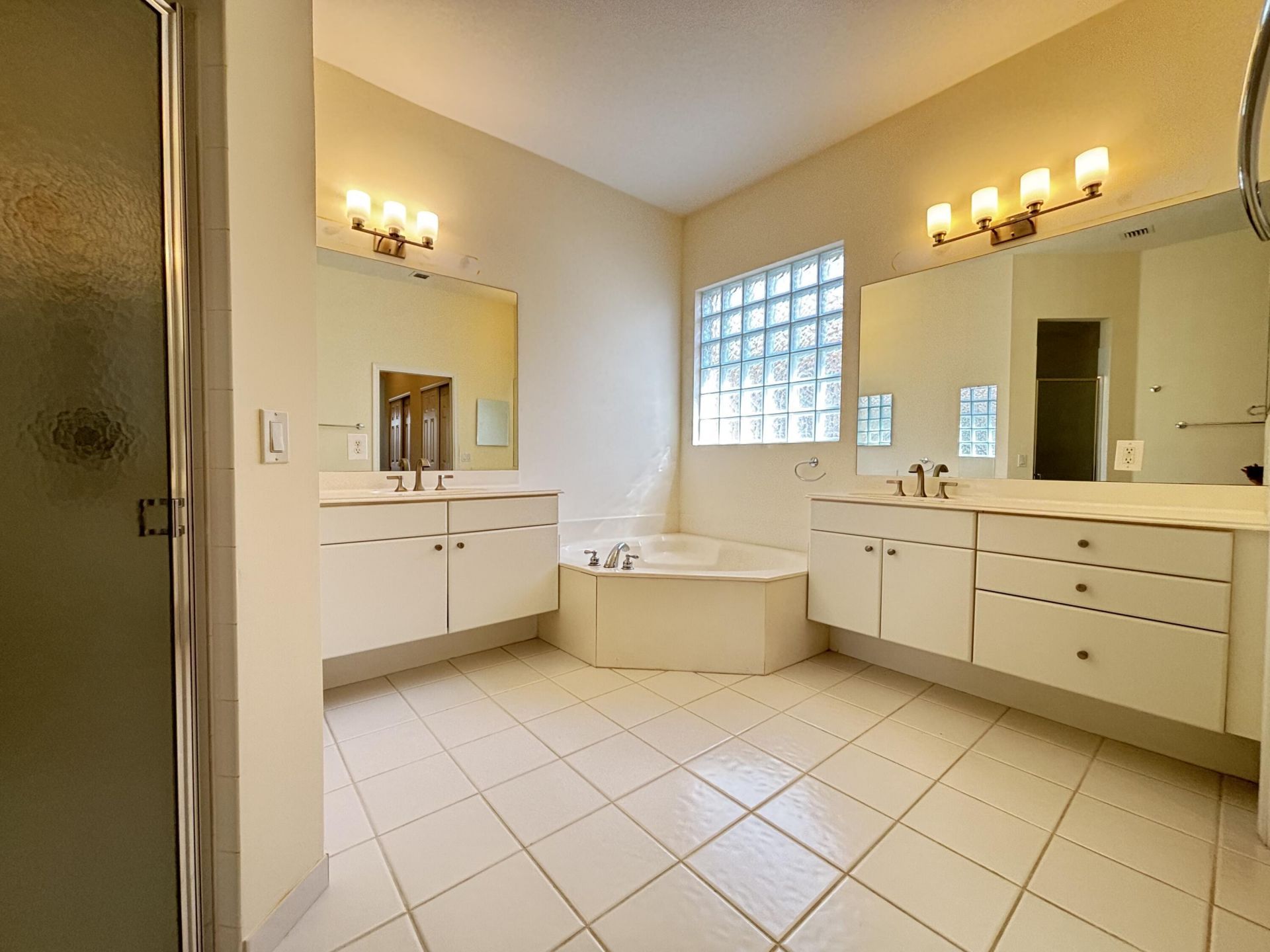 6532 SE Broadmoor Lane, Stuart, FL 34997 Photo