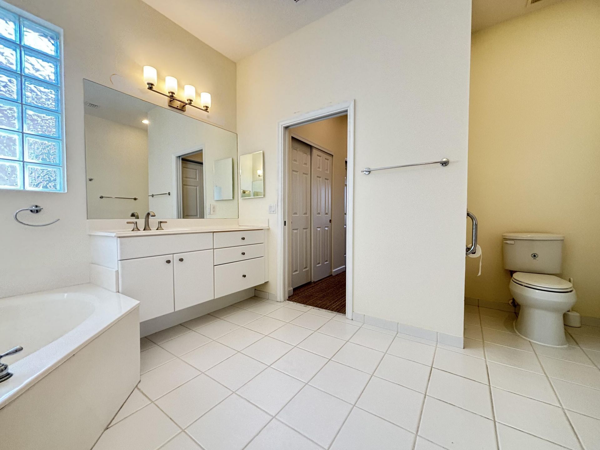 6532 SE Broadmoor Lane, Stuart, FL 34997 Photo
