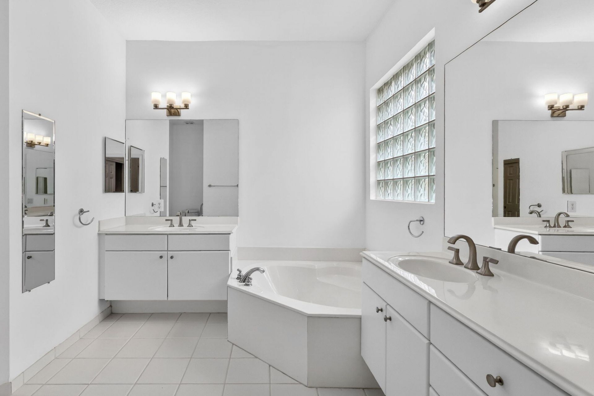 6532 SE Broadmoor Lane, Stuart, FL 34997 Photo