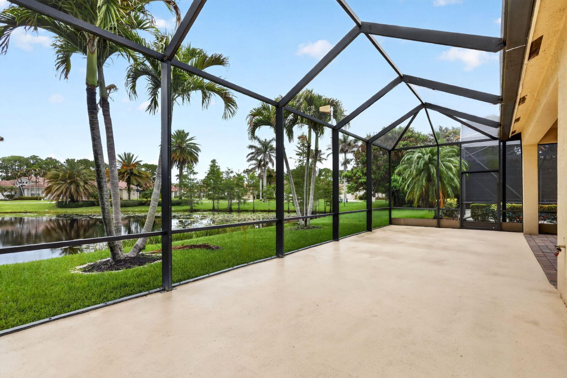 6532 SE Broadmoor Lane, Stuart, FL 34997 Photo