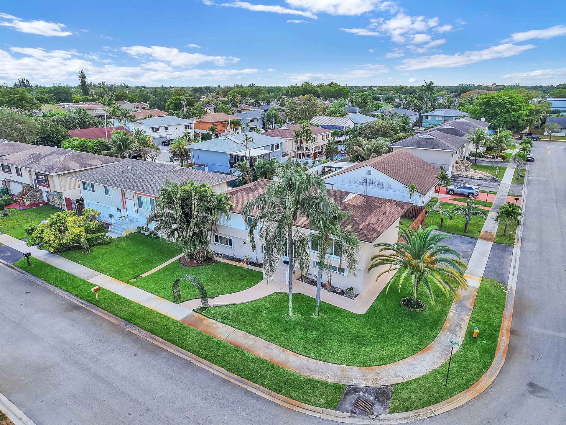 7908 NW 40th Street, Davie, FL 33024 Photo