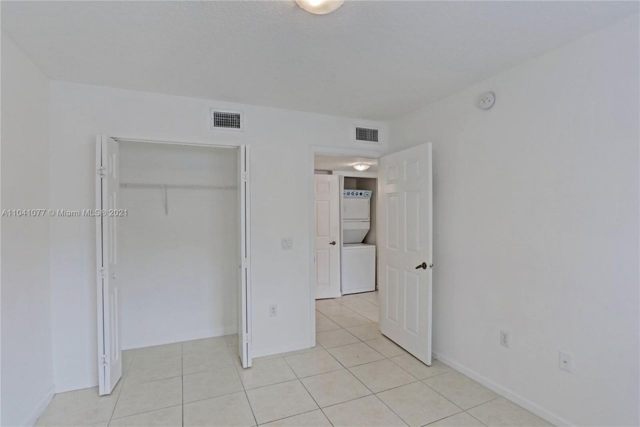 3810 N Jog Road, Unit 106, West Palm Beach, FL 33411 Photo