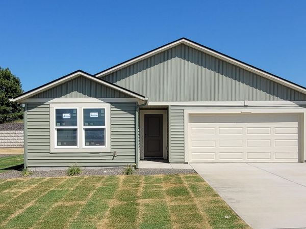 1543 E A St, Deer Park, WA 99006