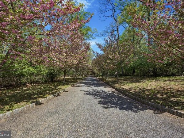 3882 GRADYVILLE ROAD , NEWTOWN SQUARE, PA 19073