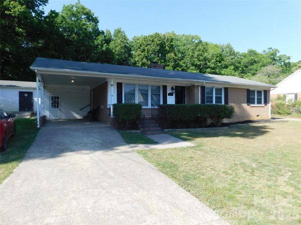 213 General J E Johnston Street , Stanley, NC 28164