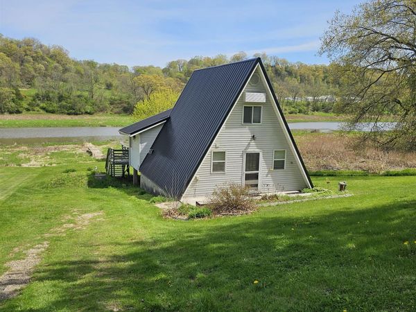 3398 Kress Lane, Potosi, WI 53820