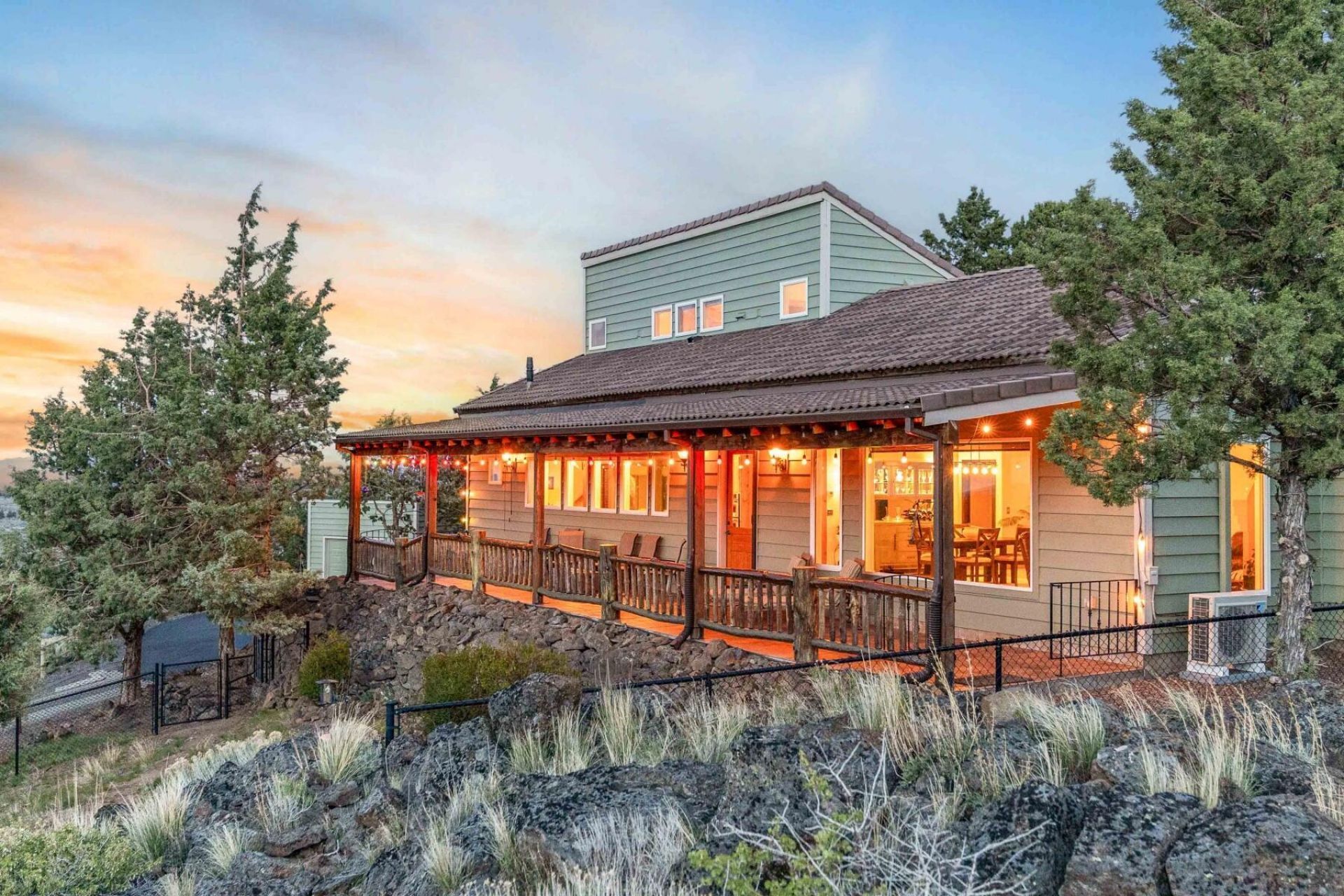 22437 Victoria Lane, Bend, OR 97702 Main Photo