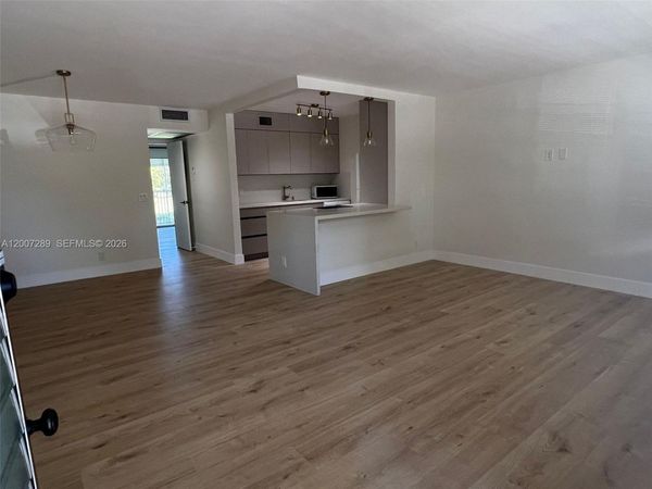 13155 SW 7th Ct , Unit 204E, Pembroke Pines, FL 33027