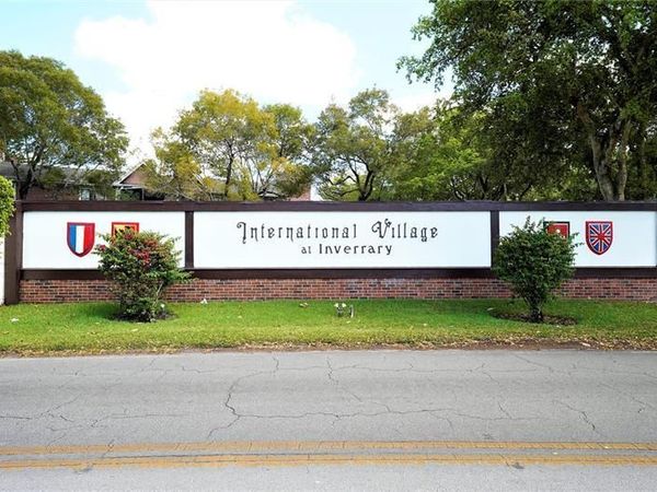 3720 Inverrary Drive, Unit 2i, Lauderhill, FL 33319