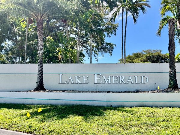 113 Lake Emerald Drive, Unit 209, Oakland Park, FL 33309