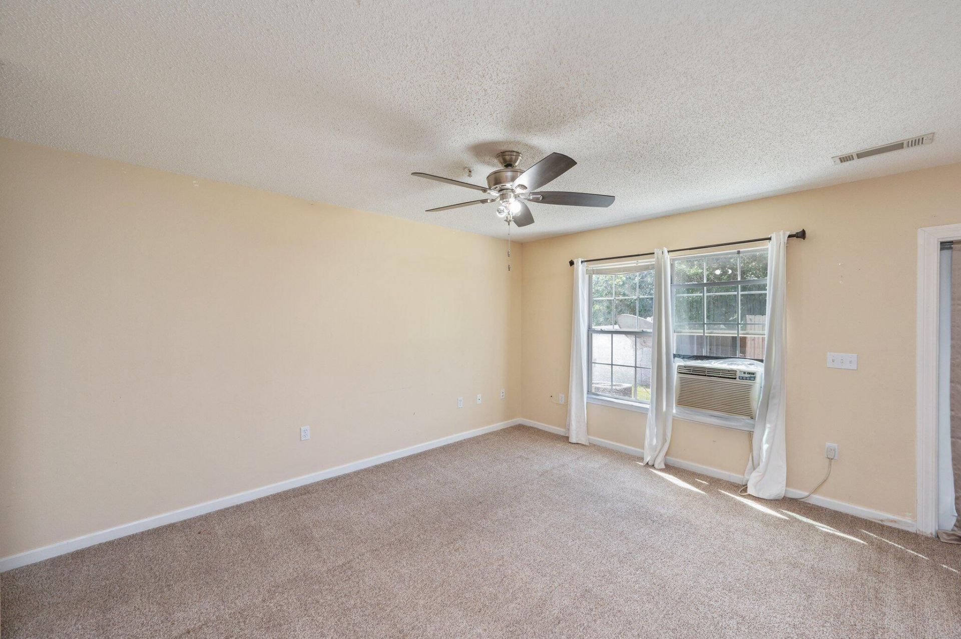 307 Crooked Pine Trail, Crestview, FL 32539 Photo