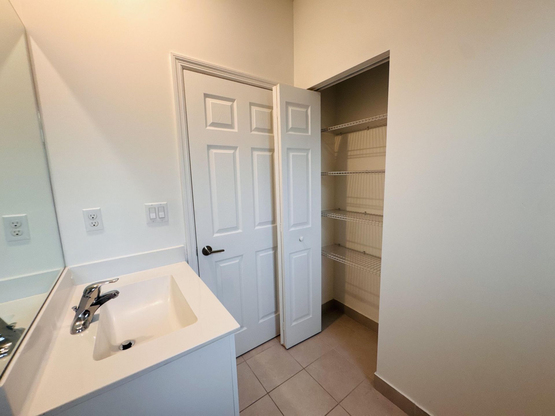 1606 SW 28th Court, Fort Lauderdale, FL 33315 Photo
