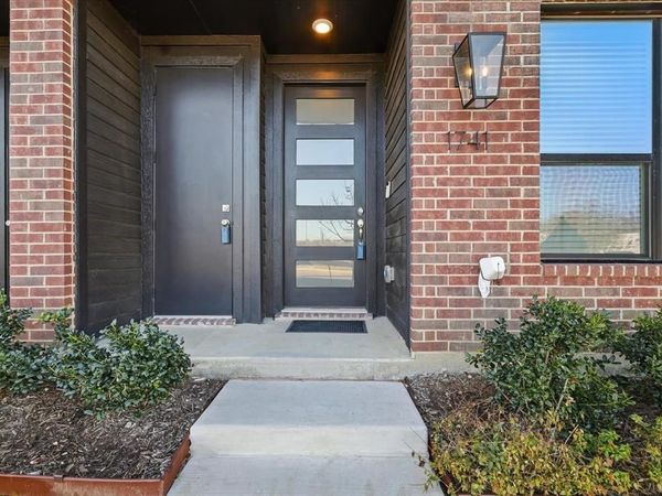 1741 W Cantey Street, Fort Worth, TX 76110