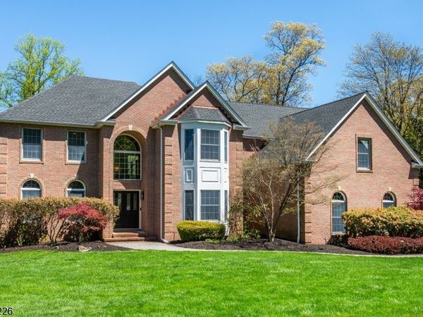 4 BRANDYWINE CT, Randolph, NJ 07869