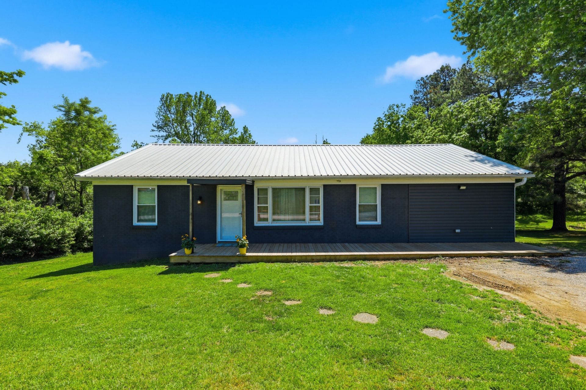 1123 Wells Lane, Lawrenceburg, KY 40342 Main Photo