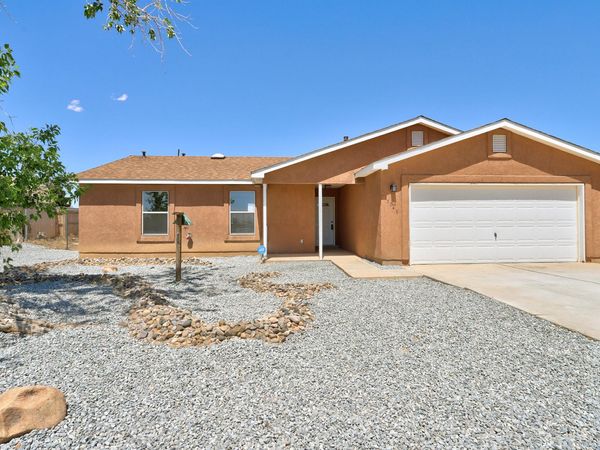5041 27th Avenue NE, Rio Rancho, NM 87144