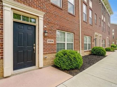 1004 Parklake Row, Springboro, OH 45066