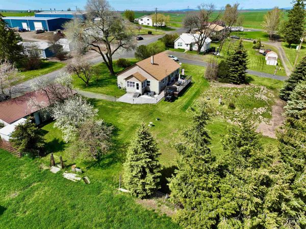 910 2nd Ave, Nezperce, ID 83543