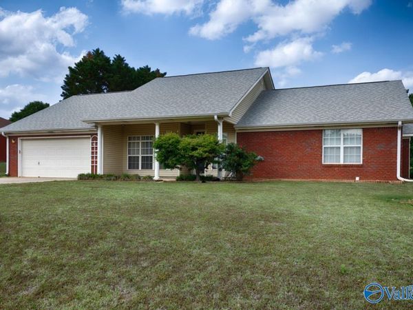 135 Crossing Blvd, Meridianville, AL 35759
