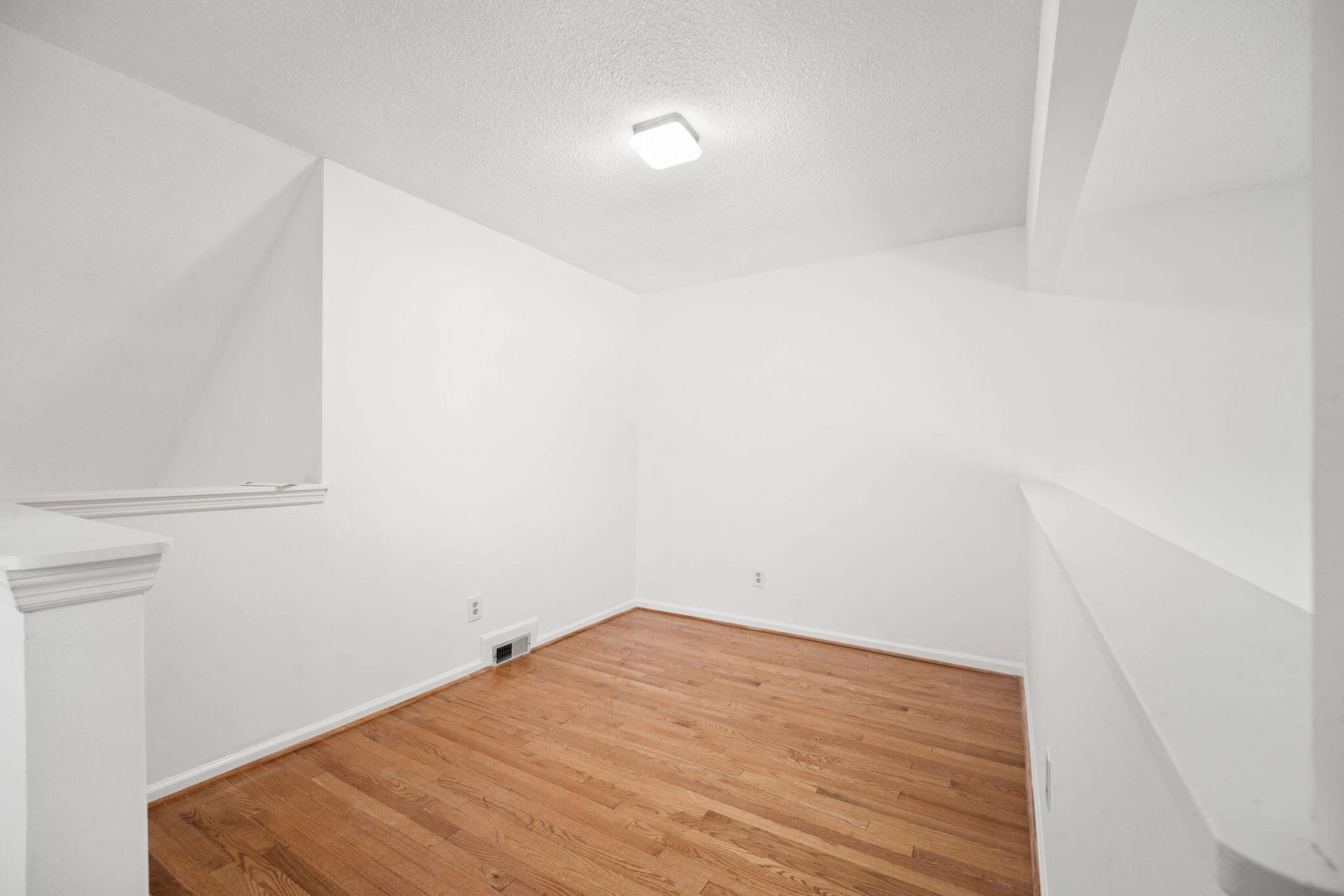 3815 Masters Court Photo 23