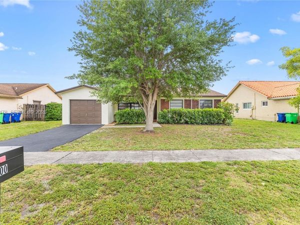 11700 NW 41st St , Sunrise, FL 33323