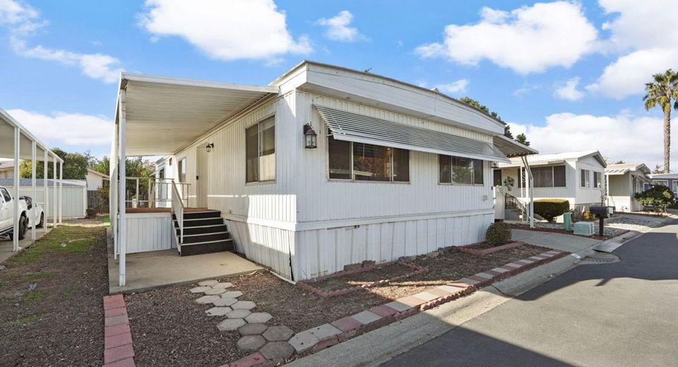 19690 N Highway 99, Acampo, CA 95220 Photo