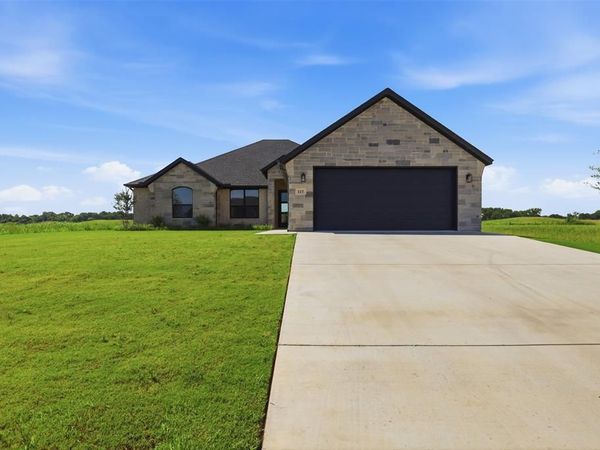 117 Eagle Court , Glen Rose, TX 76077