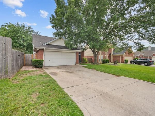 916 Danforth Place, Arlington, TX 76017