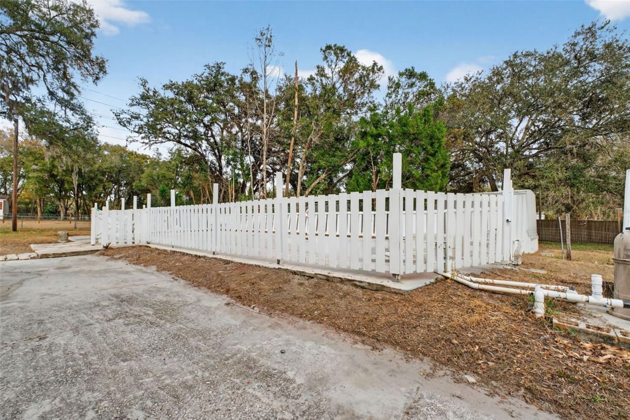 39243 Lizabeth Circle , Zephyrhills, FL 33542 Photo