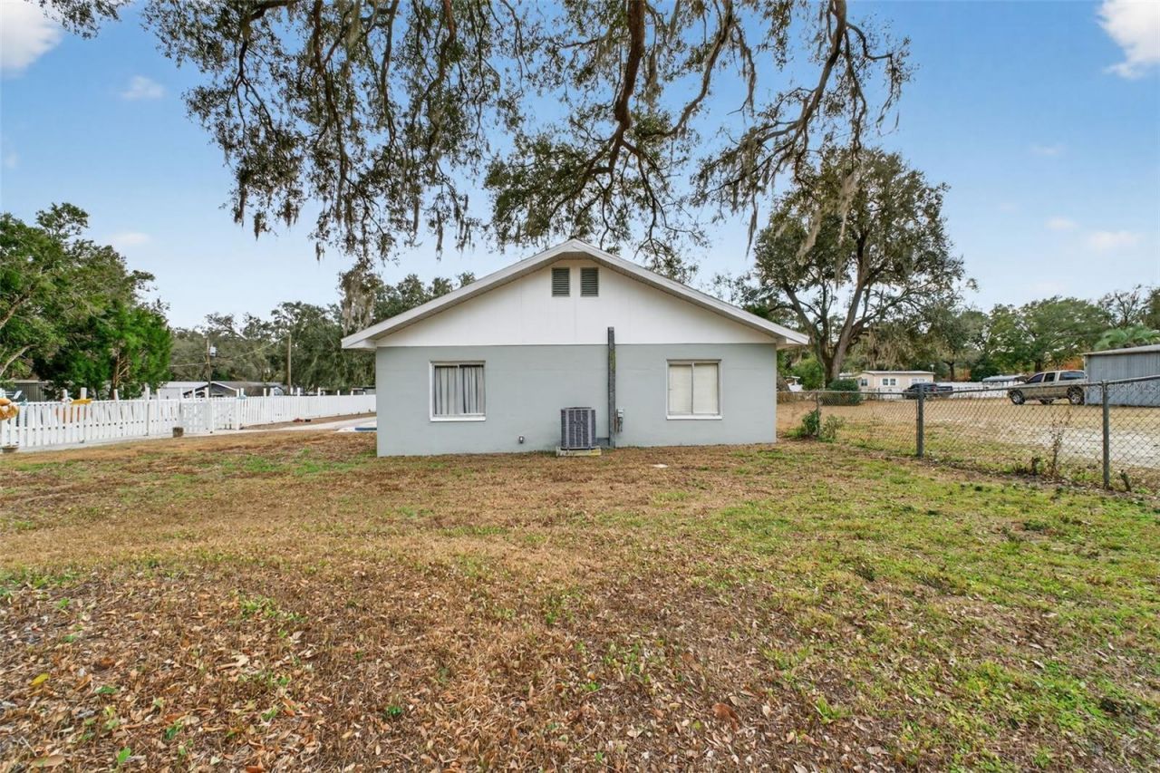 39243 Lizabeth Circle , Zephyrhills, FL 33542 Photo