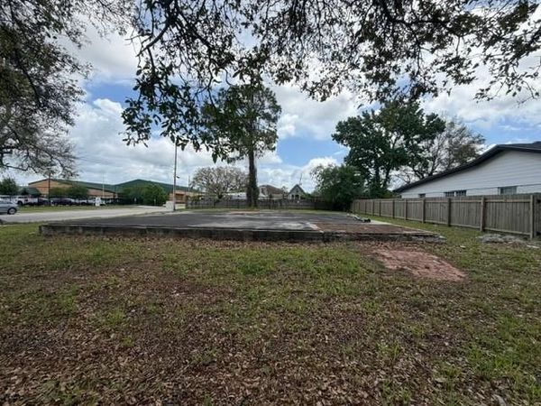 4587 MARQUE Drive, New Orleans, LA 70127