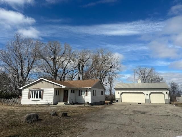 2232 300th Street , Madison, MN 56256