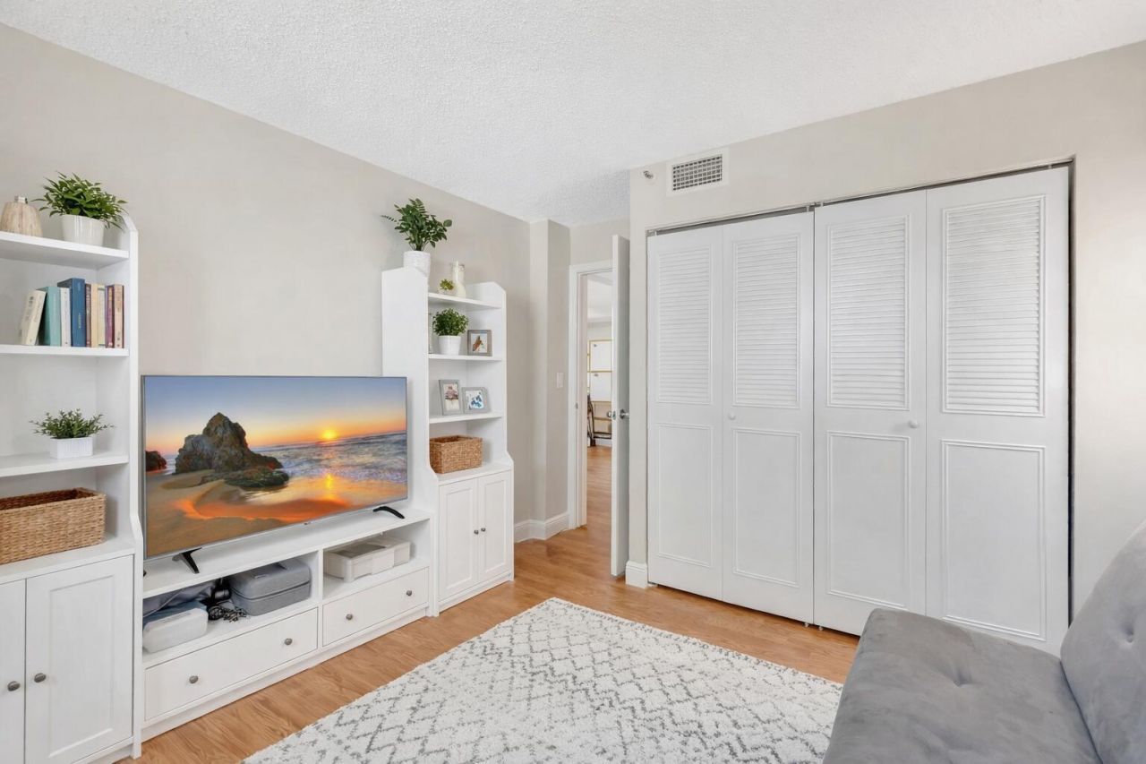 5260 NW 2nd Avenue, Unit 307, Boca Raton, FL 33487 Photo